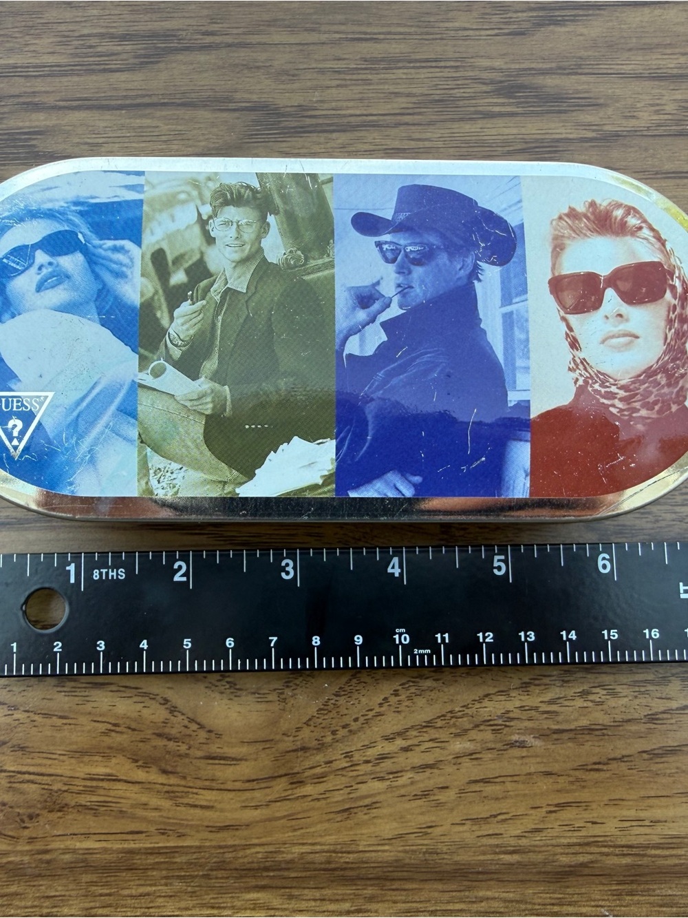 GUESS Multicolor Graphic Eyewear Case - Blue, Green, Purple, Red